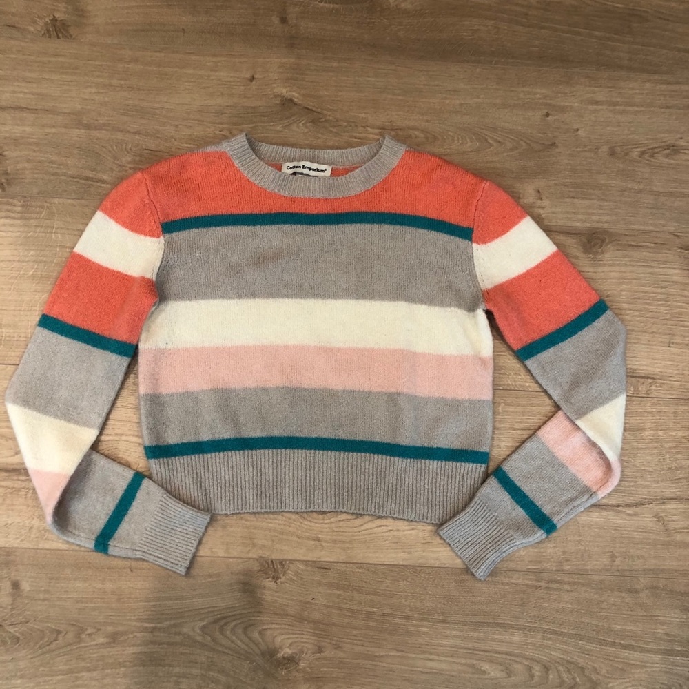 Pastel colorful sweater. Women’s XS